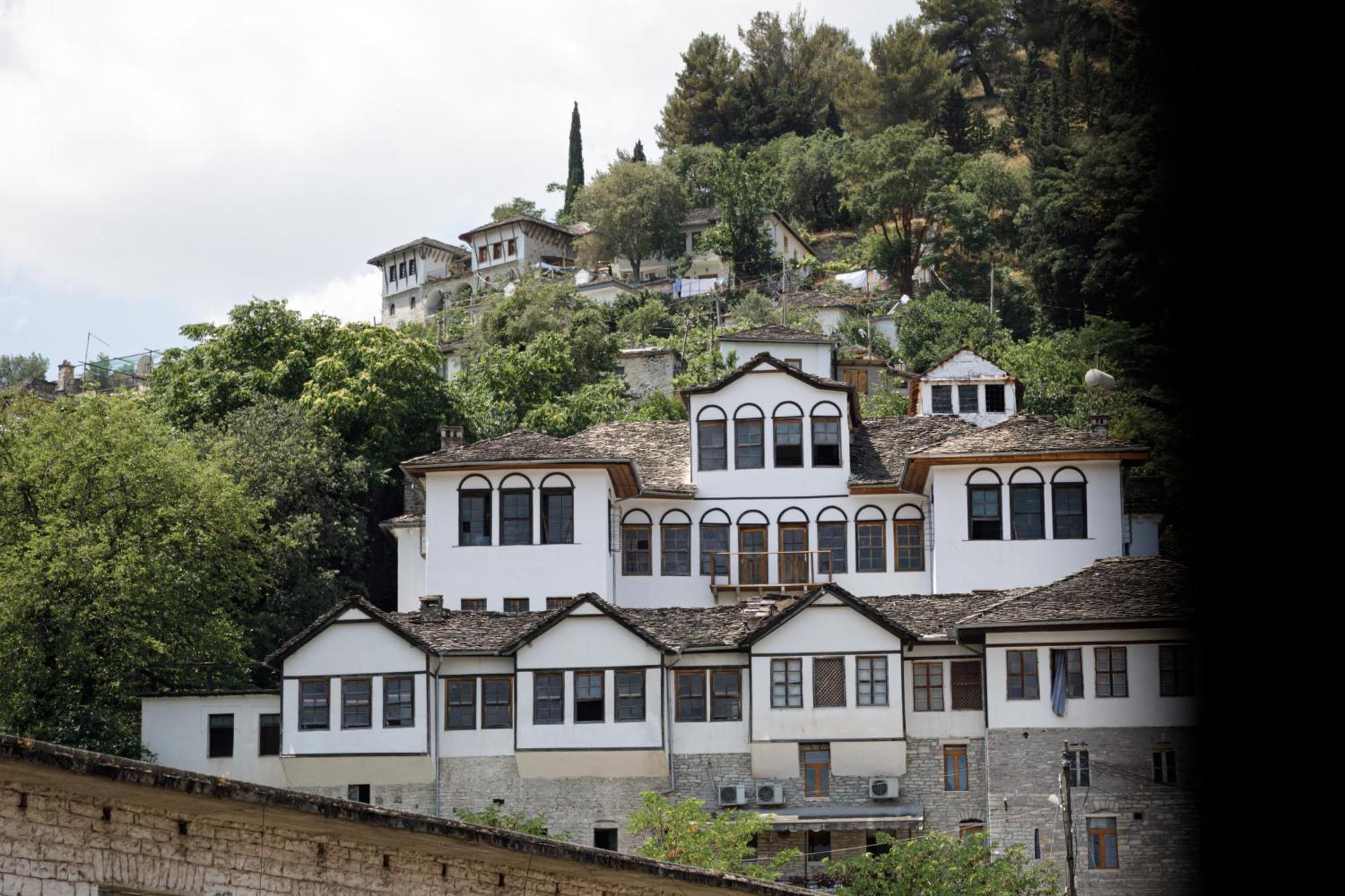 Stitch&stone Gjirokastër